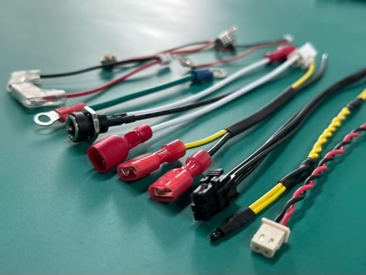 24AWG 3 Pin Dupont Electronic Wire Harness Vrouwelijk en Mannelijk Met 2.54mm Connector