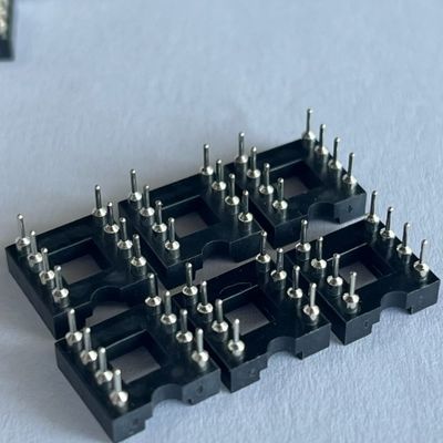 2.54mm 8 Pin IC Socket Connector Vrouwelijke Rechte Pin Header PBT Isolatie materiaal Zwart